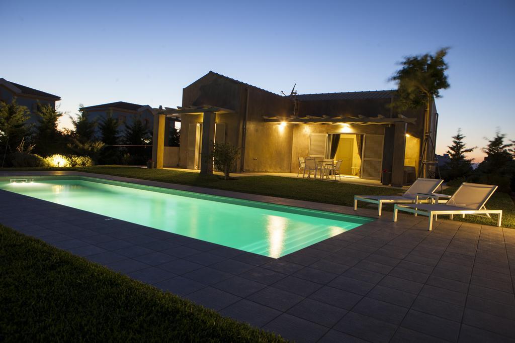 Villa Lefteris สโวโรนาตา ภายนอก รูปภาพ