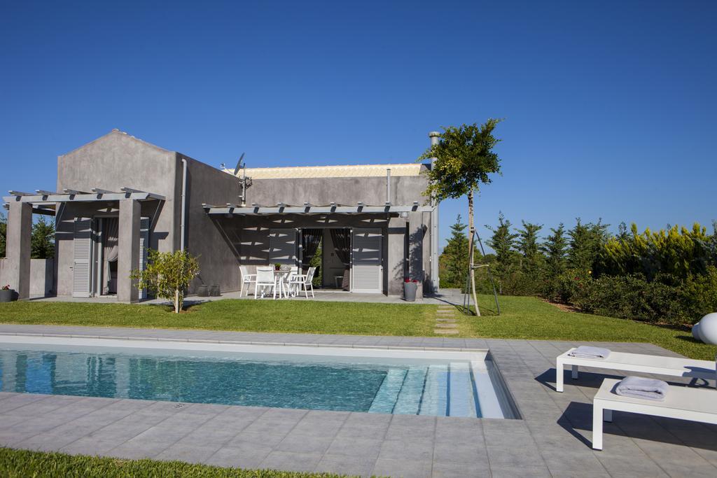 Villa Lefteris สโวโรนาตา ภายนอก รูปภาพ